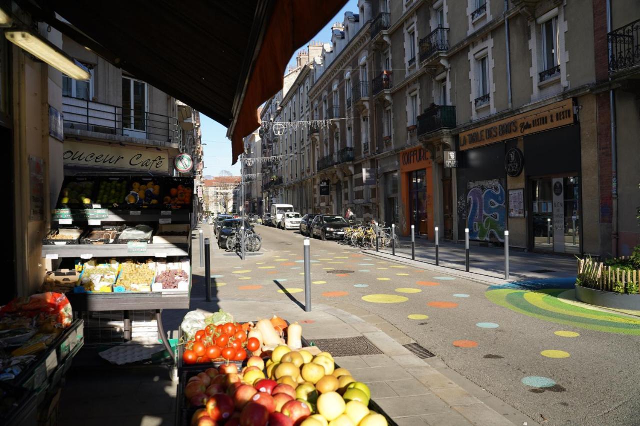 Studio Plein Centre, Calme, Parking Inclus, Piscine Et Gardien Grenoble Luaran gambar
