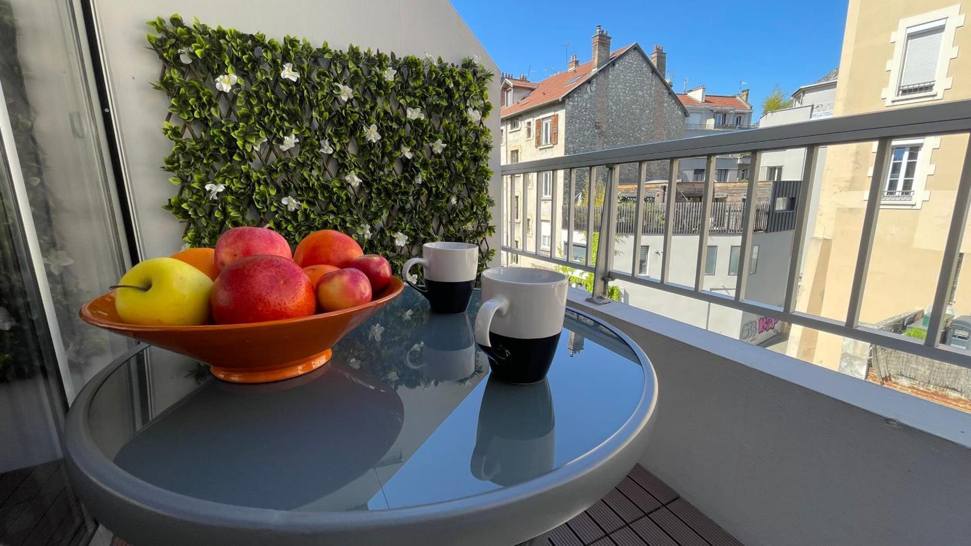 Studio Plein Centre, Calme, Parking Inclus, Piscine Et Gardien Grenoble Luaran gambar